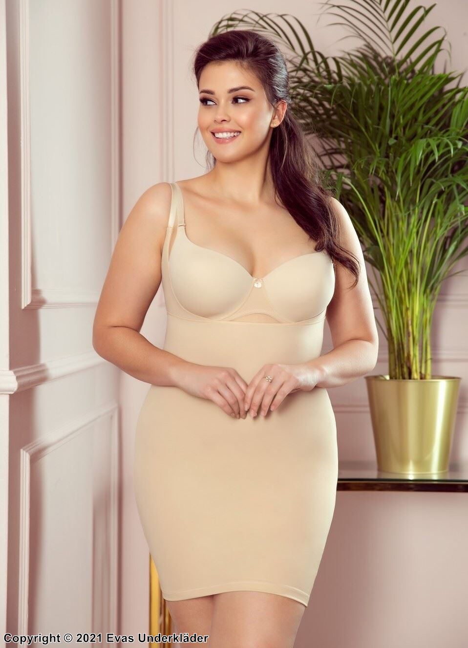 Shapewear open-bust slip, belly, waist and buttocks control